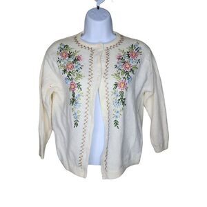Vintage 50s Barbara Lee Cardigan Sweater Feminine Womens Size M White Floral Pin